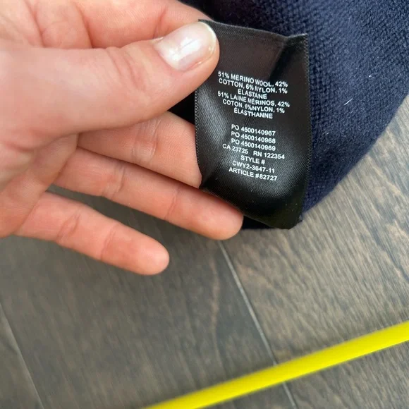 Sunday Best Navy Cropped V-Neck Knit Wool/Cotton Sweater Vest Size Small - Picture 5 of 5